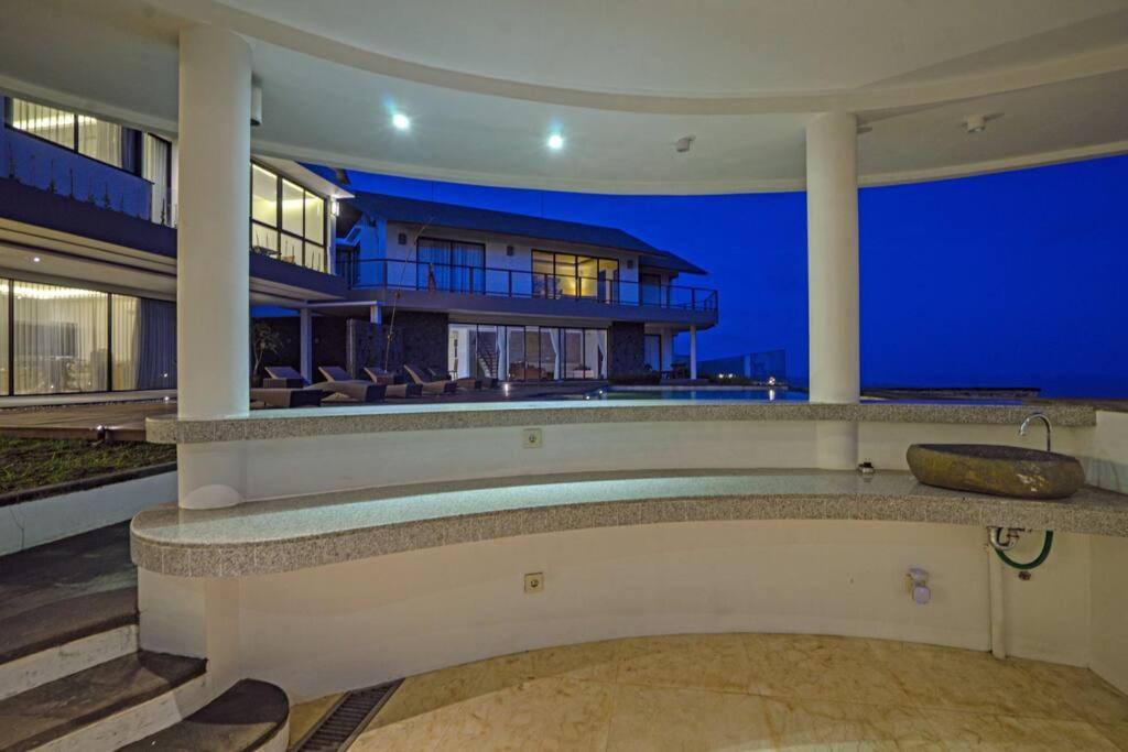 Grand Villa Uluwatu Ungasan Exterior foto